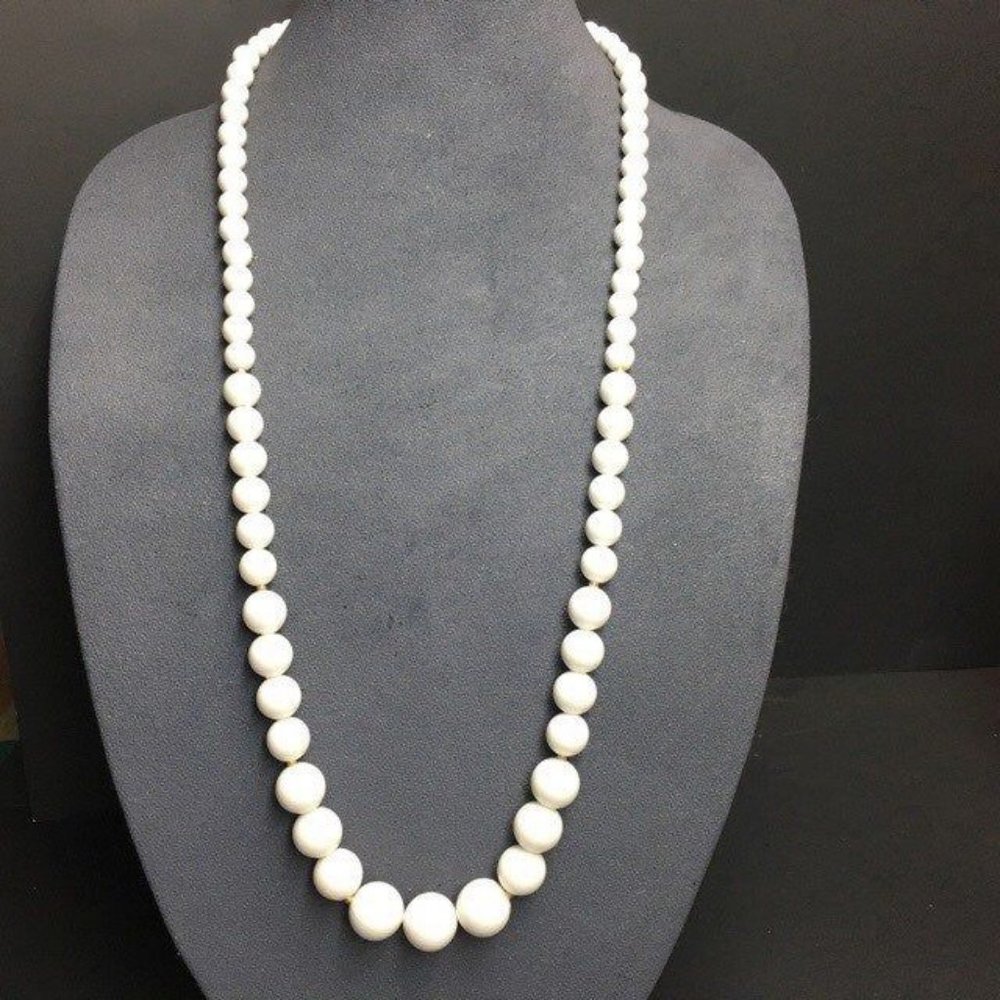 Long Graduated Bead Necklace White Gold Spacers Classic Retro Vintage